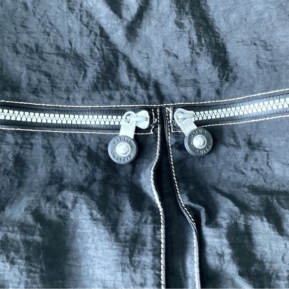 Kipling Vintage Black Expandable Messenger Laptop Crossbody Bag 18 X 15 X 6 - Picture 12 of 14